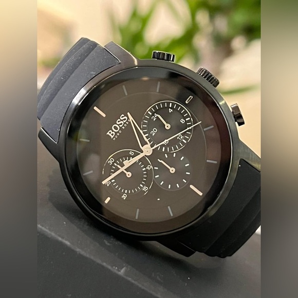 HB1512639- Hugo Boss Men’s Modern Black Rubber Strap Watch - Picture 6 of 12